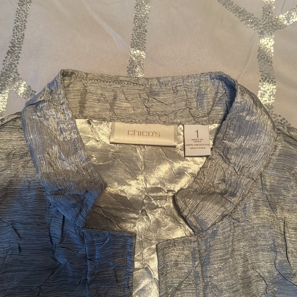 Chicos adorable silver crinkle look jacket, pair with pants or a dress - Picture 2 of 4